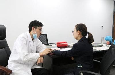 为群众办实事 | 中建七局南方公司临时问诊室 健康服务零距离 医疗设备租赁助力职工健康