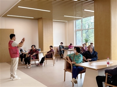 打造医养结合示范院 让老人生活有“医”靠