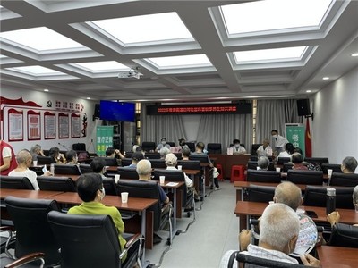 沿河社区举办秋季养生科普讲座，医疗设备租赁服务惠及居民健康